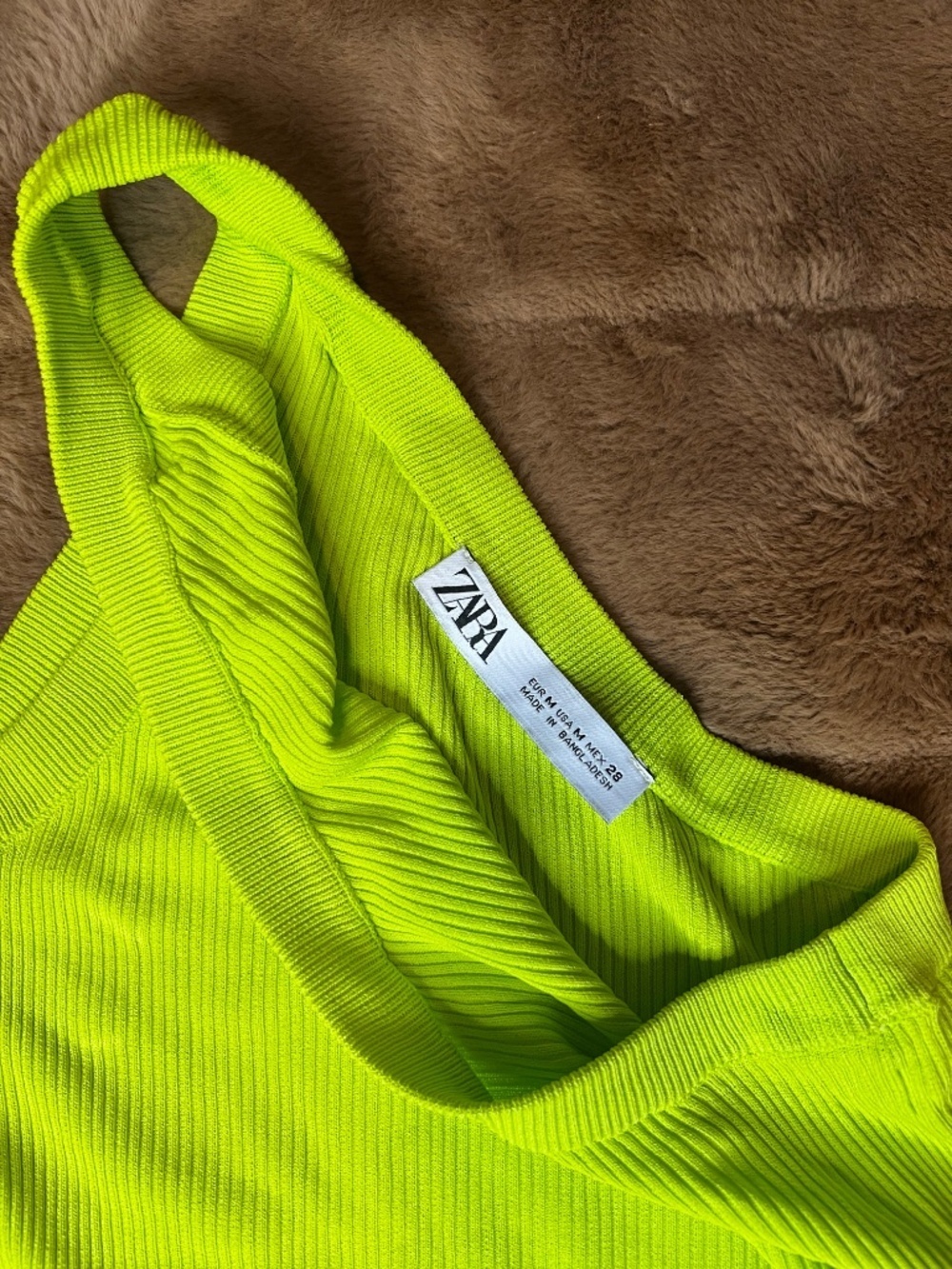 Neon Green One-Shoulder Ribbed Tank Top Size Medium - Picture 4 of 4